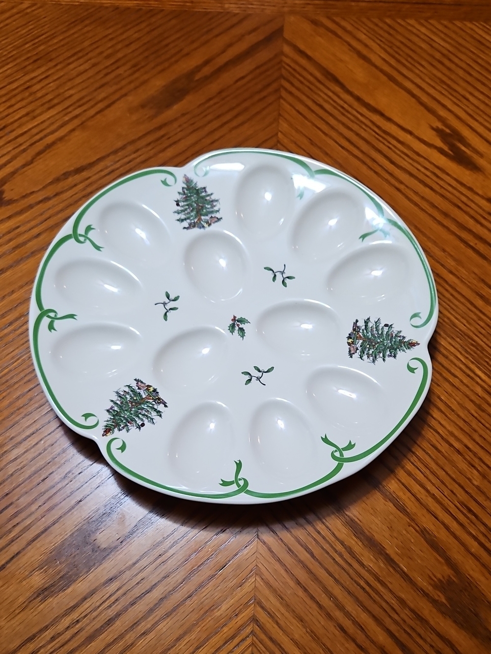 Spode Holiday Egg Serving Platter - White and Green